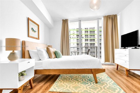 Condo in Miami, Florida, 1 bedroom  № 1997141 - photo 13