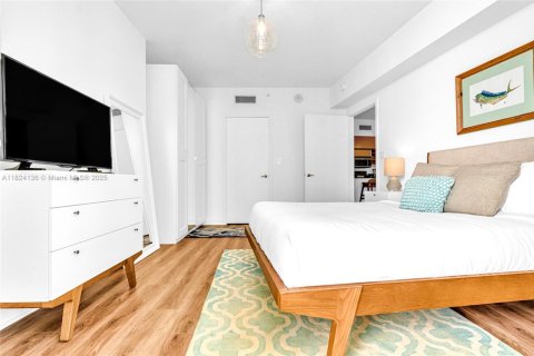 Condo in Miami, Florida, 1 bedroom  № 1997141 - photo 15