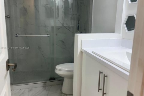 Condominio en venta en Miami, Florida, 2 dormitorios, 80.64 m2 № 1951345 - foto 8