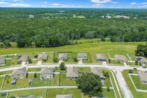 House in Ocala, Florida 4 bedrooms, 169.73 sq.m. № 2291067 - photo 11