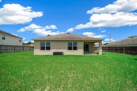 House in Ocala, Florida 4 bedrooms, 169.73 sq.m. № 2291067 - photo 19