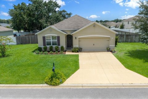 House in Ocala, Florida 4 bedrooms, 169.73 sq.m. № 2291067 - photo 2