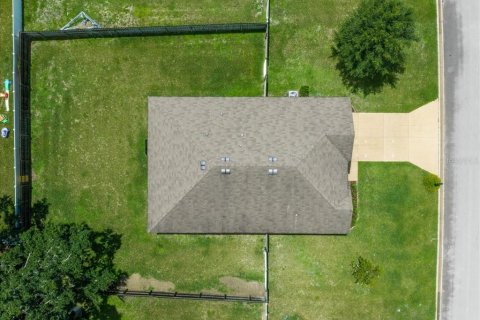 House in Ocala, Florida 4 bedrooms, 169.73 sq.m. № 2291067 - photo 8