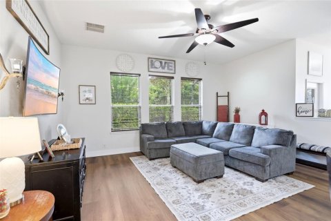 Casa en venta en DeLand, Florida, 4 dormitorios, 291.62 m2 № 2223654 - foto 18