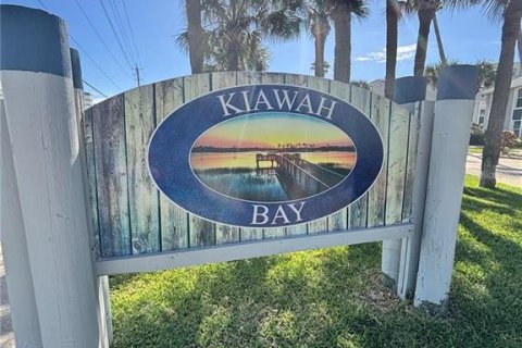 Condo à New Smyrna Beach, Floride, 2 chambres № 2134267