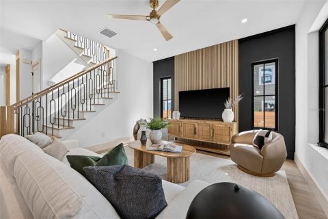 Casa en venta en Saint Petersburg, Florida, 4 dormitorios, 285.58 m2 № 2330386 - foto 14