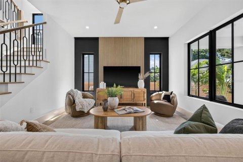 Casa en venta en Saint Petersburg, Florida, 4 dormitorios, 285.58 m2 № 2330386 - foto 13