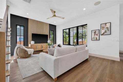 Casa en venta en Saint Petersburg, Florida, 4 dormitorios, 285.58 m2 № 2330386 - foto 11