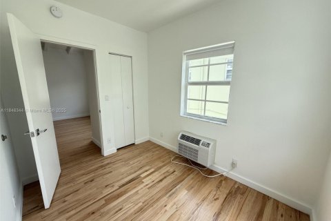 Apartment in Miami Beach, Florida 2 bedrooms, 71.16 sq.m. № 2013039 - photo 8