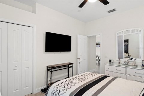 House in Tampa, Florida 2 bedrooms, 137.87 sq.m. № 2200256 - photo 27