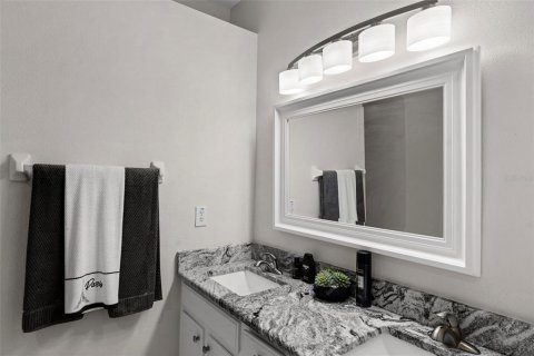 House in Tampa, Florida 2 bedrooms, 137.87 sq.m. № 2200256 - photo 21