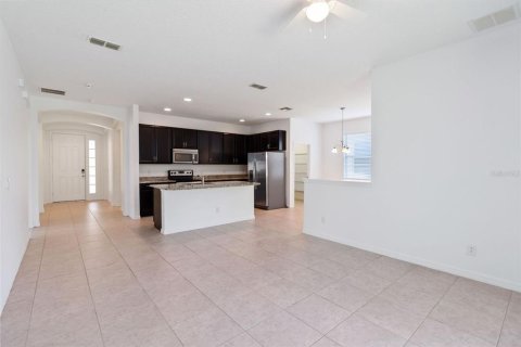 Casa en alquiler en Kissimmee, Florida, 4 dormitorios, 165.74 m2 № 1918685 - foto 9