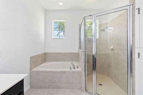 Casa en alquiler en Kissimmee, Florida, 4 dormitorios, 165.74 m2 № 1918685 - foto 15