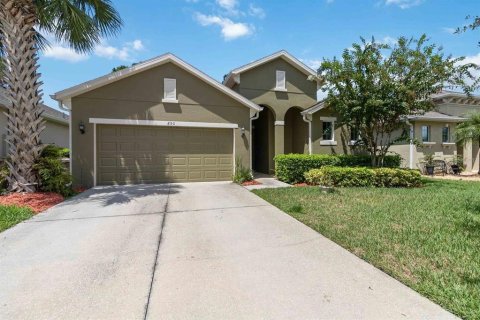 Casa en alquiler en Kissimmee, Florida, 4 dormitorios, 165.74 m2 № 1918685 - foto 1