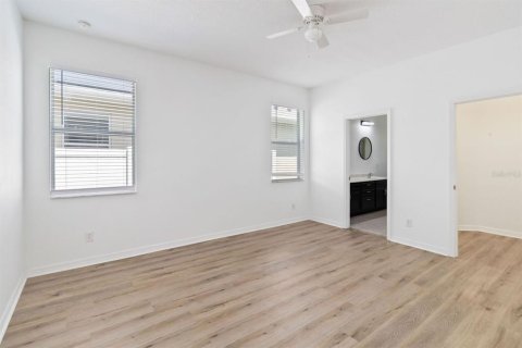 Casa en alquiler en Kissimmee, Florida, 4 dormitorios, 165.74 m2 № 1918685 - foto 11