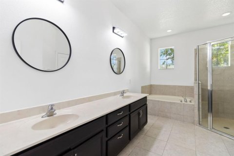 Casa en alquiler en Kissimmee, Florida, 4 dormitorios, 165.74 m2 № 1918685 - foto 14