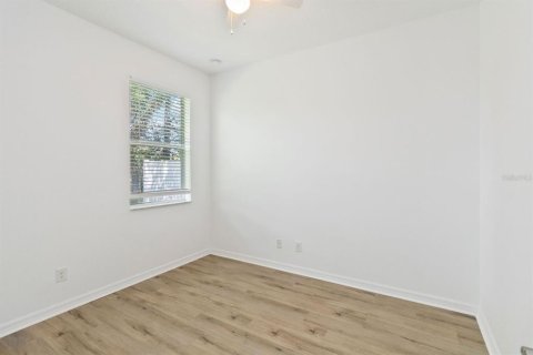 Casa en alquiler en Kissimmee, Florida, 4 dormitorios, 165.74 m2 № 1918685 - foto 16