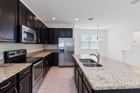 Casa en alquiler en Kissimmee, Florida, 4 dormitorios, 165.74 m2 № 1918685 - foto 5