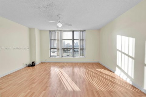 Condo in Aventura, Florida, 2 bedrooms  № 2053115 - photo 26