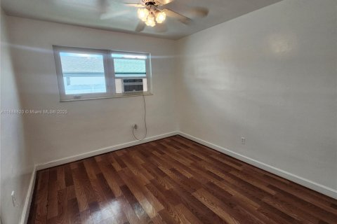Villa ou maison à louer à Miami, Floride: 3 chambres, 120.4 m2 № 1943676 - photo 20