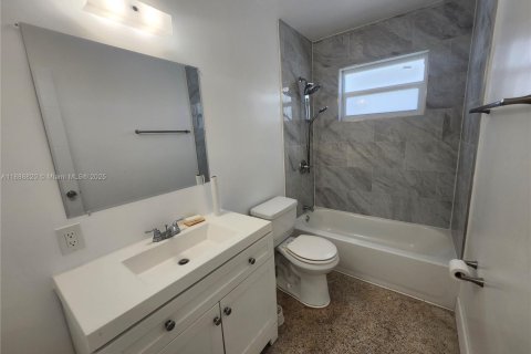 Villa ou maison à louer à Miami, Floride: 3 chambres, 120.4 m2 № 1943676 - photo 19