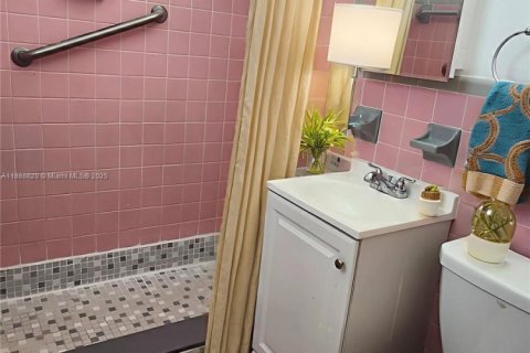 Villa ou maison à louer à Miami, Floride: 3 chambres, 120.4 m2 № 1943676 - photo 6