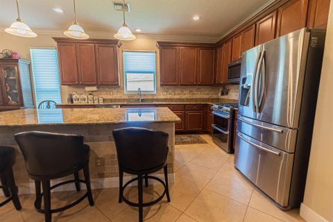 Купить виллу или дом в Порт-Сент-Луси, Флорида 8 комнат, 197.23м2, № 2191072 - фото 9