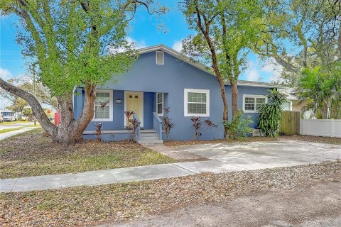 Casa en venta en Tampa, Florida, 4 dormitorios, 190.64 m2 № 2208164 - foto 8