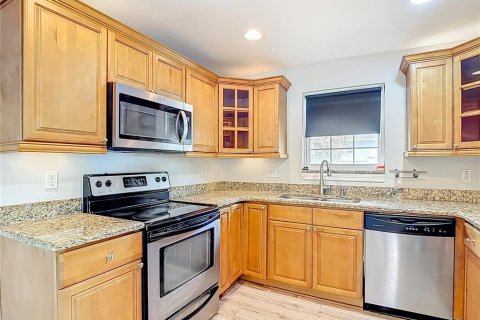 Casa en venta en Tampa, Florida, 4 dormitorios, 190.64 m2 № 2208164 - foto 20
