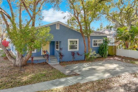 Casa en venta en Tampa, Florida, 4 dormitorios, 190.64 m2 № 2208164 - foto 5