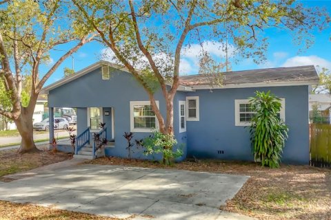 Casa en venta en Tampa, Florida, 4 dormitorios, 190.64 m2 № 2208164 - foto 7