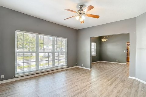 Casa en venta en Tampa, Florida, 4 dormitorios, 190.64 m2 № 2208164 - foto 10