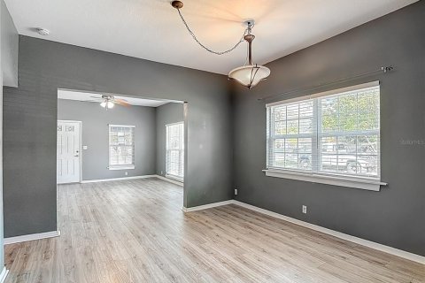 Casa en venta en Tampa, Florida, 4 dormitorios, 190.64 m2 № 2208164 - foto 17