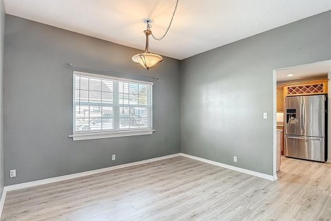 Casa en venta en Tampa, Florida, 4 dormitorios, 190.64 m2 № 2208164 - foto 14
