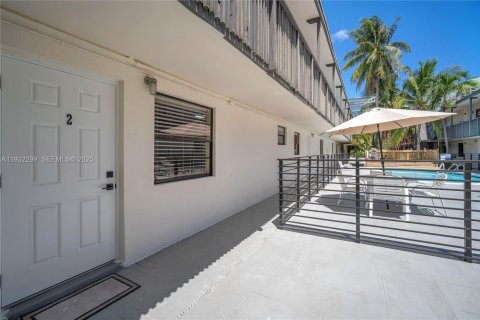 Apartamento en alquiler en Miami, Florida, 2 dormitorios, 63.08 m2 № 1991246 - foto 15