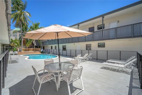 Apartamento en alquiler en Miami, Florida, 2 dormitorios, 63.08 m2 № 1991246 - foto 17