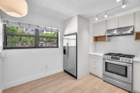 Apartamento en alquiler en Miami, Florida, 2 dormitorios, 63.08 m2 № 1991246 - foto 6