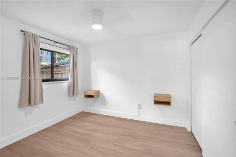 Apartamento en alquiler en Miami, Florida, 2 dormitorios, 63.08 m2 № 1991246 - foto 14