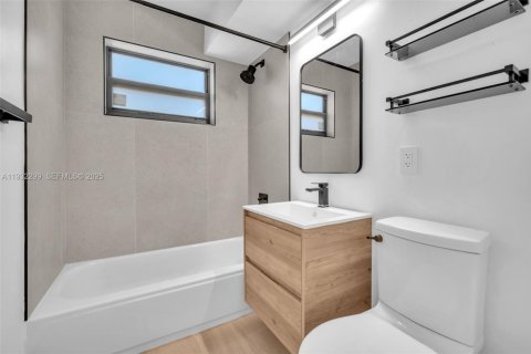 Apartamento en alquiler en Miami, Florida, 2 dormitorios, 63.08 m2 № 1991246 - foto 9