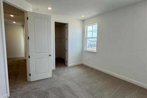 House in Orlando, Florida 4 bedrooms, 220.36 sq.m. № 1866327 - photo 7
