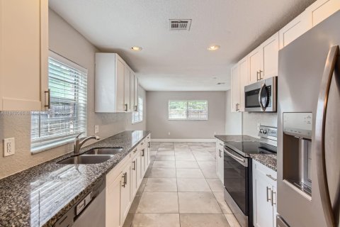 Casa en venta en Boca Raton, Florida, 3 dormitorios, 173.63 m2 № 1758944 - foto 11