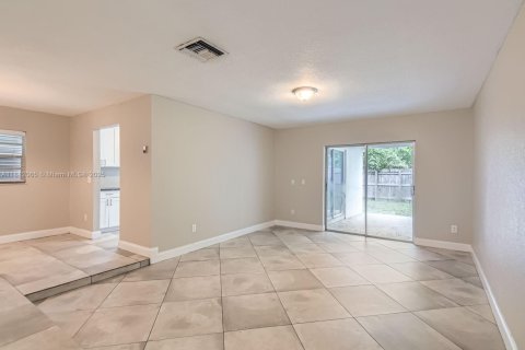 Casa en venta en Boca Raton, Florida, 3 dormitorios, 173.63 m2 № 1758944 - foto 5