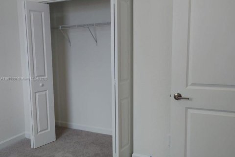 Adosado en venta en Homestead, Florida, 3 dormitorios, 137.77 m2 № 1973818 - foto 4