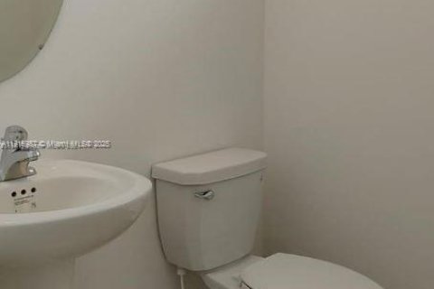 Adosado en venta en Homestead, Florida, 3 dormitorios, 137.77 m2 № 1973818 - foto 12