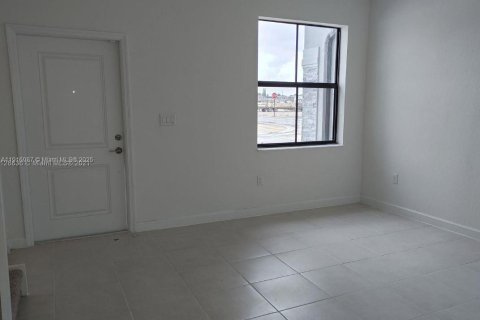 Adosado en venta en Homestead, Florida, 3 dormitorios, 137.77 m2 № 1973818 - foto 5