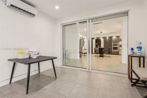 Villa ou maison à vendre à Doral, Floride: 5 chambres, 337.79 m2 № 2048012 - photo 30