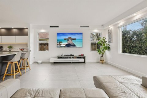 Villa ou maison à vendre à Doral, Floride: 5 chambres, 337.79 m2 № 2048012 - photo 14