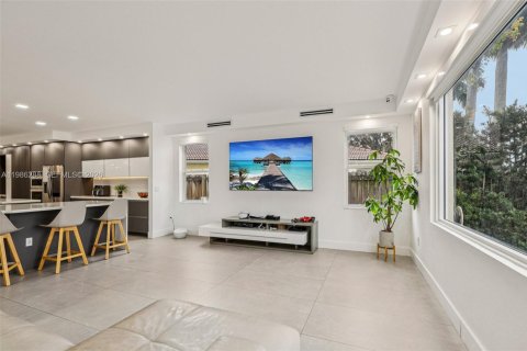 Villa ou maison à vendre à Doral, Floride: 5 chambres, 337.79 m2 № 2048012 - photo 6