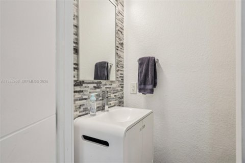 Villa ou maison à vendre à Doral, Floride: 5 chambres, 337.79 m2 № 2048012 - photo 26