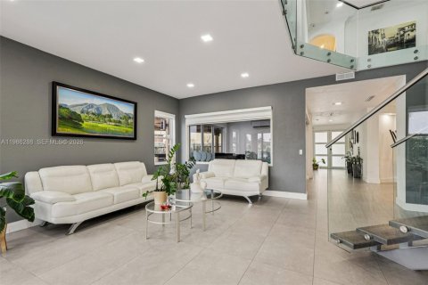 Villa ou maison à vendre à Doral, Floride: 5 chambres, 337.79 m2 № 2048012 - photo 8